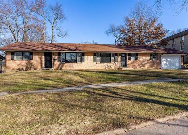Property at 209 Flintridge Dr, Rockford, IL 61107, 5 beds, 2 baths