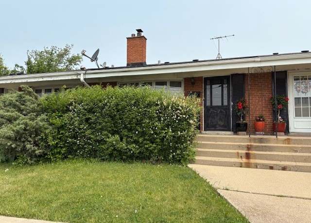 Property at 8801 Robin Dr Unit C, Des Plaines, IL 60016, 2 beds, 1.5 baths