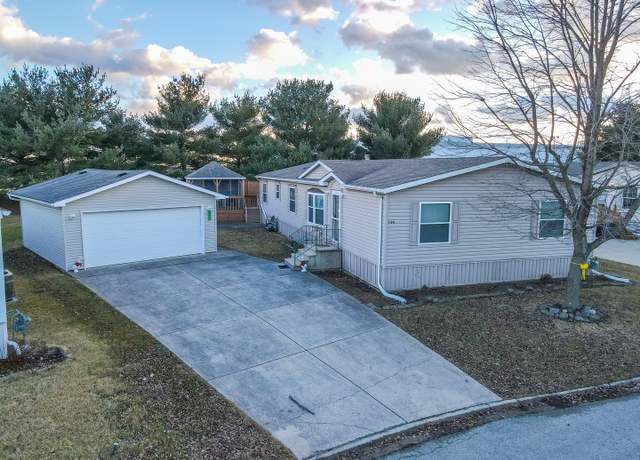 Property at 1190 Ash Ct, Manteno, IL 60950, 3 beds, 2 baths