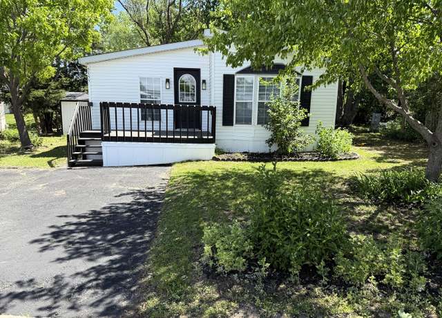 Property at 5155 Pine Rock Ave, Loves Park, IL 61111, 3 beds, 2 baths