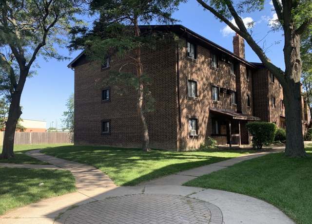 Property at 1535 N Winslowe Dr, Palatine, IL 60074, 11 beds, 6 baths