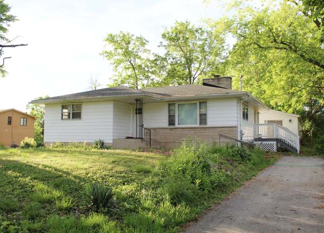 Property at 2549 Golf Rd, Joliet, IL 60432, 6 beds, 3 baths