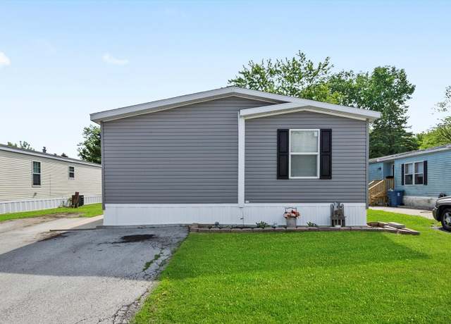 Property at 33 Cherry Ln, Bourbonnais, IL 60914, 4 beds, 2 baths