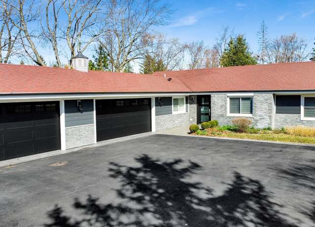 Property at 3256 Westview Dr, Northbrook, IL 60062, 3 beds, 2 baths
