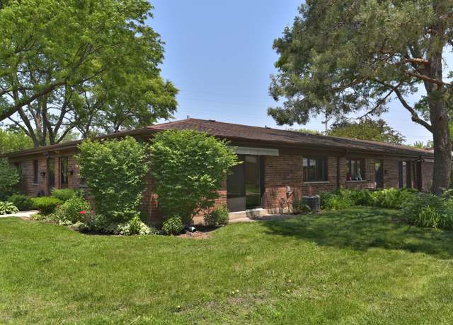 Property at 830 N Chicago Ave, Arlington Heights, IL 60005, 1 bed, 1 bath