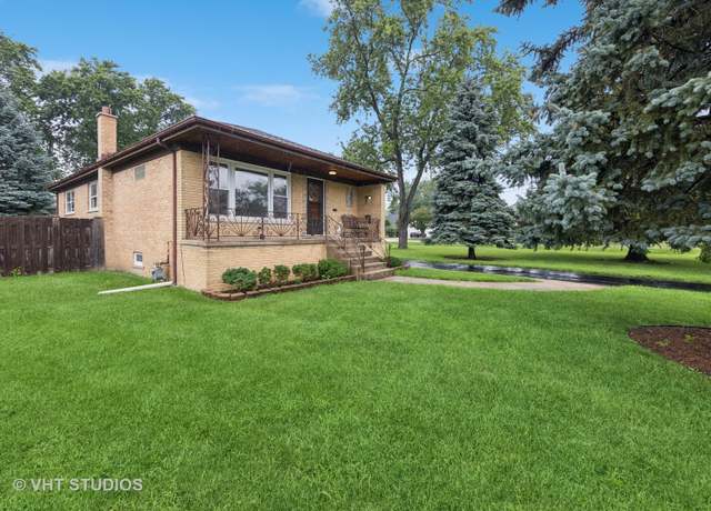Property at 0S414 Cadwell Ave, Elmhurst, IL 60126, 3 beds, 2.5 baths