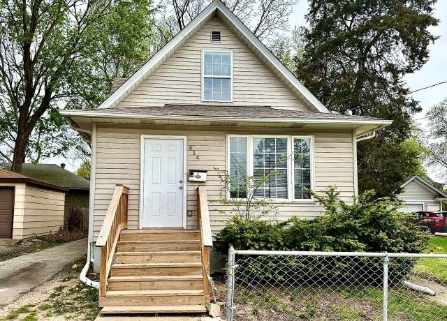 Property at 414 Dwight St, Elgin, IL 60120, 3 beds, 2 baths