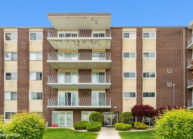 Property at 2900 Maple Ave Unit 13D, Downers Grove, IL 60515, 2 beds, 1.5 baths