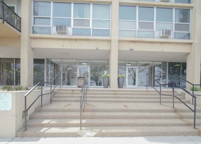 Property at 6730 S South Shore Dr #406, Chicago, IL 60649, 2 beds, 2 baths