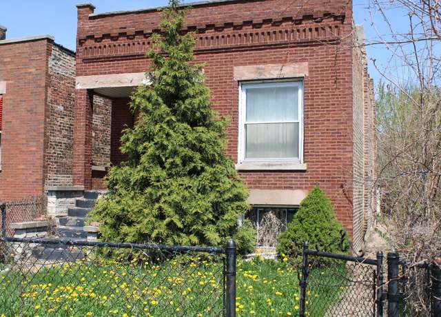Property at 1634 E 75th St, Chicago, IL 60649, 2 beds, 1 bath