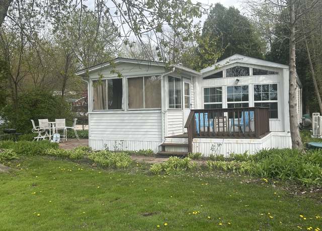 Property at 1009 Bay Rd #7, Mchenry, IL 60051, 1 bed, 1 bath