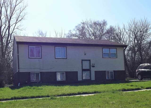 Property at 1939 Ashland Ave, Chicago Heights, IL 60411, 4 beds, 1.5 baths