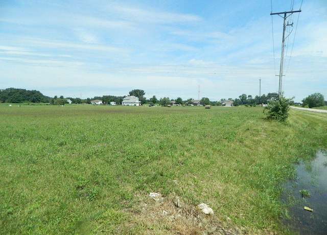 Property at 130 Fairway Dr, Essex, IL 60935