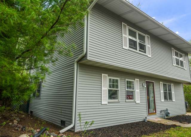 Property at 333 Elmwood Ln, Antioch, IL 60002, 4 beds, 2 baths