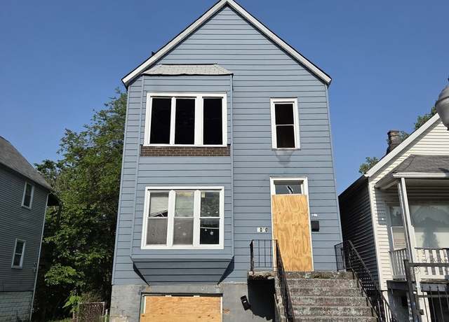Property at 6020 S Loomis St, Chicago, IL 60636, 5 beds, 3 baths