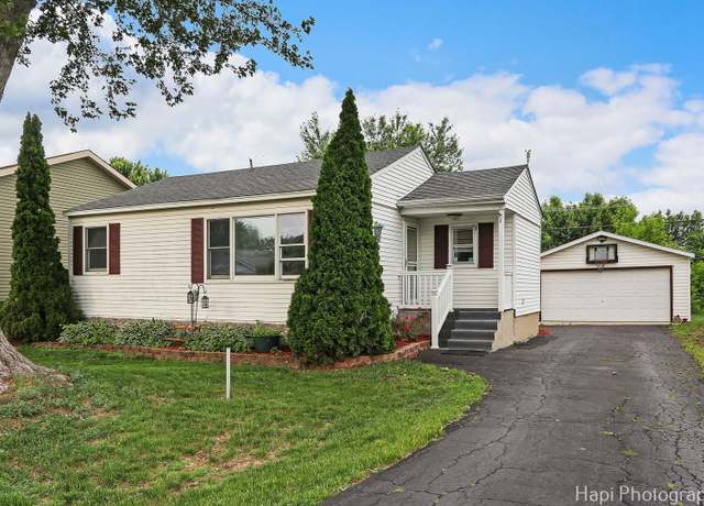 Property at 1912 Oak Dr, Mchenry, IL 60050, 2 beds, 1 bath