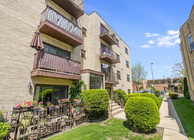 Property at 2615 W Foster Ave #302, Chicago, IL 60625, 2 beds, 2 baths