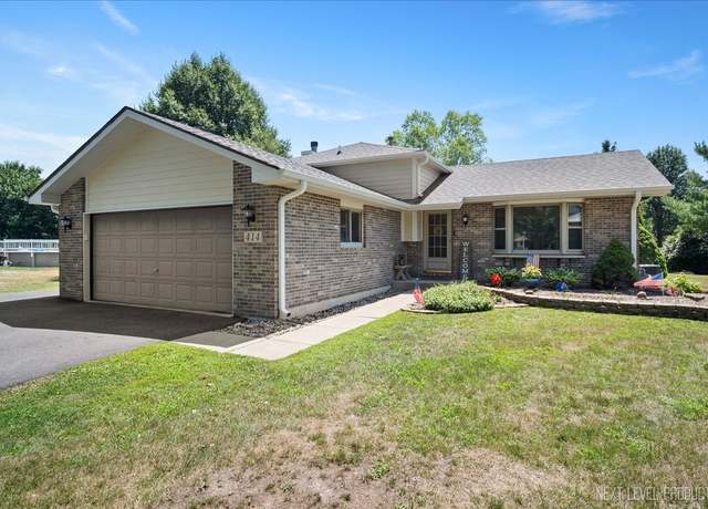 Property at 414 Bobcat Ct, Oswego, IL 60543, 3 beds, 2 baths