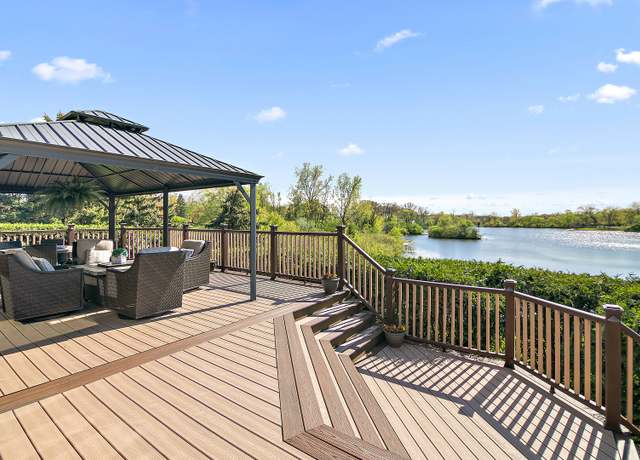 Property at 15521 S Mallard Ln, Homer Glen, IL 60491, 4 beds, 4.5 baths