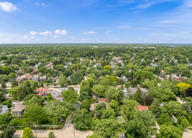 Property at 1704 National Ave, Rockford, IL 61103, 5 beds, 4 baths
