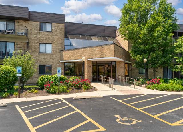 Property at 5550 Astor Ln #214, Rolling Meadows, IL 60008, 2 beds, 1 bath
