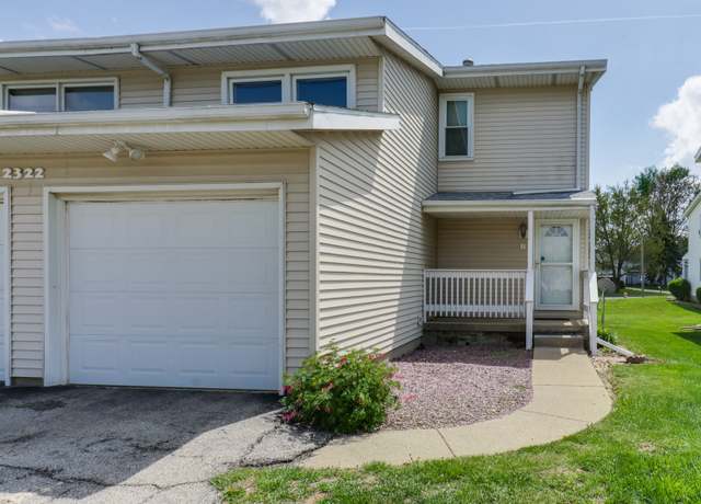 Property at 2322 Rainbow Ave Unit B, Bloomington, IL 61704, 3 beds, 1.5 baths