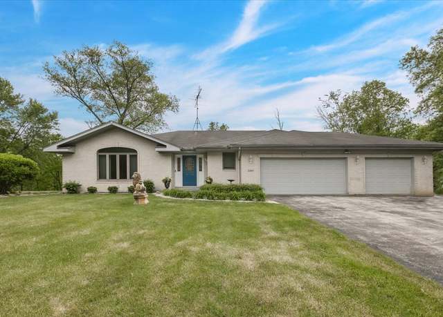 Property at 2261 E Gaisor Dr, Crete, IL 60417, 3 beds, 2.5 baths