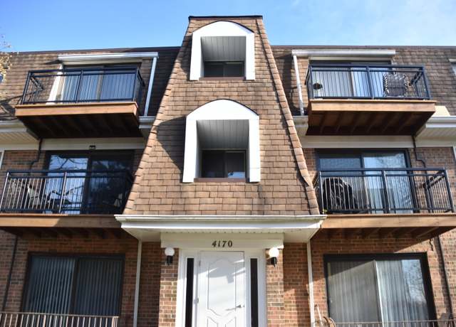 Property at 4170 Cove Ln Unit 2B, Glenview, IL 60025, 2 beds, 2 baths