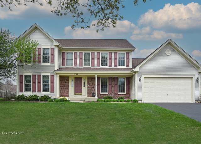 Property at 1740 Kensington Dr, Algonquin, IL 60102, 4 beds, 3 baths