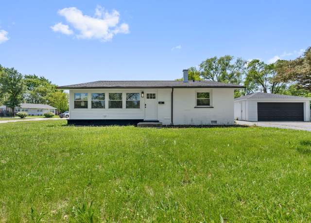 Property at 2711 Lancaster Dr, Markham, IL 60428, 3 beds, 2 baths