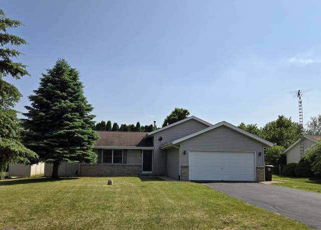 Property at 5852 Longest Dr, South Beloit, IL 61080, 3 beds, 2 baths
