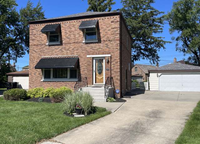 Property at 10757 S Peoria St, Chicago, IL 60643, 3 beds, 1.5 baths