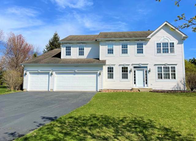 Property at 1637 Rolling Hills Dr, Crystal Lake, IL 60014, 6 beds, 4 baths