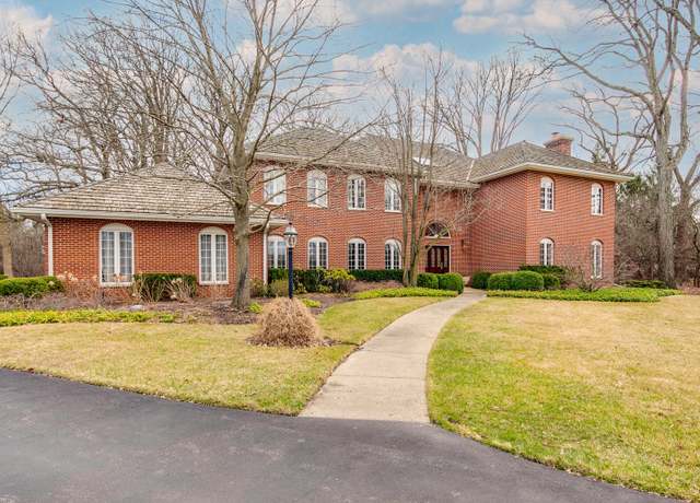 Property at 951 Country Pl, Lake Forest, IL 60045, 5 beds, 4.5 baths
