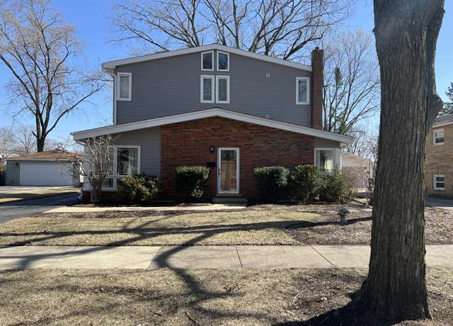Property at 315 N Wilshire Ln, Arlington Heights, IL 60004, 3 beds, 2.5 baths