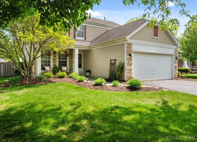 Property at 311 Mayfair Ln, South Elgin, IL 60177, 3 beds, 2.5 baths