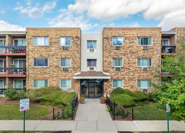Property at 430 Home Ave Unit 303S, Oak Park, IL 60302, 2 beds, 2 baths