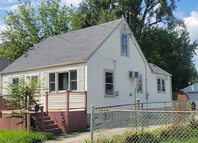 Property at 3812 148th St, Midlothian, IL 60445, 4 beds, 1.5 baths