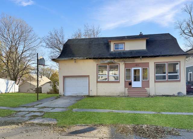 Property at 103 E Roosevelt St, Freeport, IL 61032, 3 beds, 1 bath