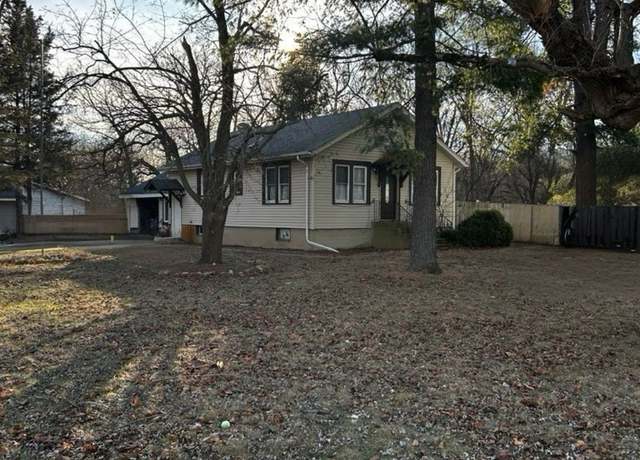 Property at 305 W Chestnut St, Silver Lake, WI 53170, 3 beds, 1 bath