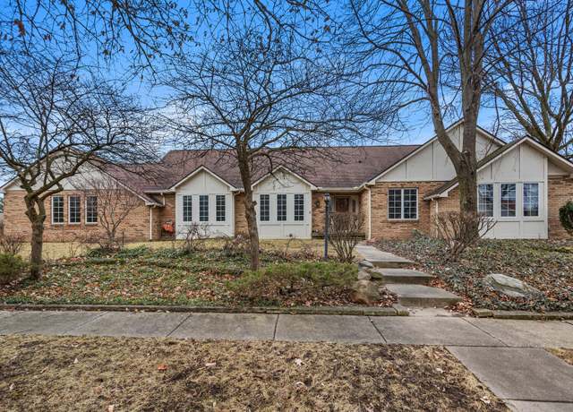 Property at 2202 Edgewater Pl, Champaign, IL 61822, 4 beds, 3.5 baths