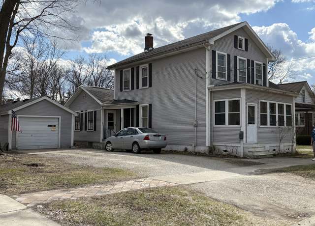 Property at 717 W Main St, Ottawa, IL 61350, 3 beds, 1.5 baths