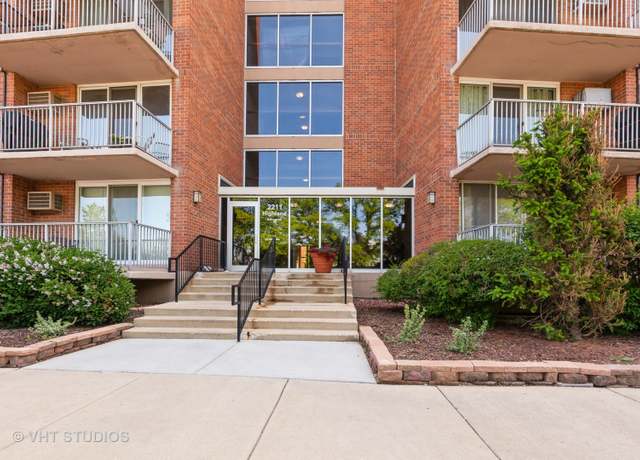 Property at 2211 S Highland Ave Unit 4B, Lombard, IL 60148, 3 beds, 2 baths