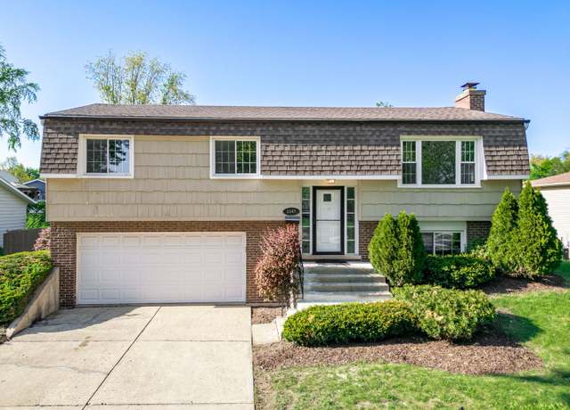 Property at 1147 Windsor Dr, Wheaton, IL 60189, 3 beds, 2 baths