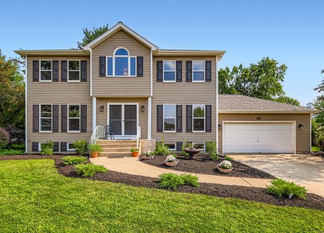 Property at 291 Carriage Ct, Bolingbrook, IL 60490, 4 beds, 2.5 baths