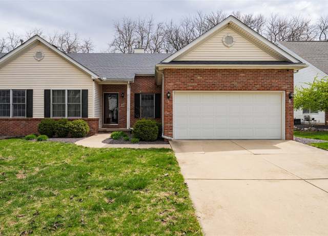 Property at 30 Lone Oak Ct, Bloomington, IL 61705, 3 beds, 2 baths