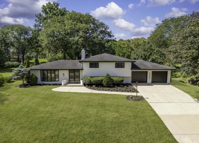 Property at 8620 Washington St, Downers Grove, IL 60516, 4 beds, 3 baths