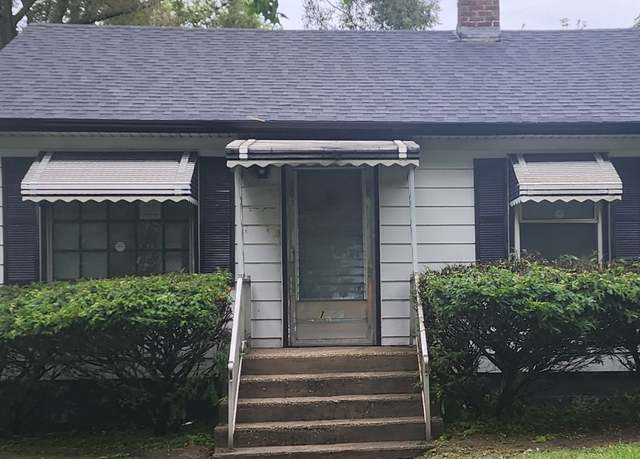 Property at 1949 Mckinley St, Gary, IN 46404, 2 beds, 1 bath