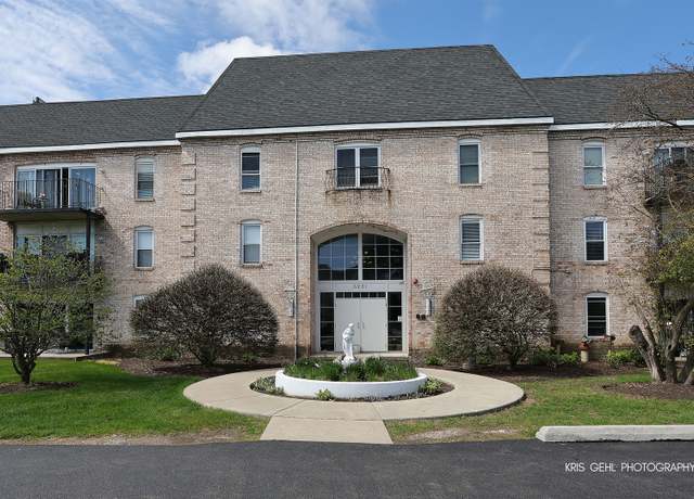 Property at 5201 Carriageway Dr #311, Rolling Meadows, IL 60008, 2 beds, 1 bath