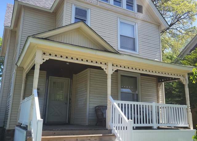Property at 172 N Greenwood Ave, Kankakee, IL 60901, 4 beds, 1 bath